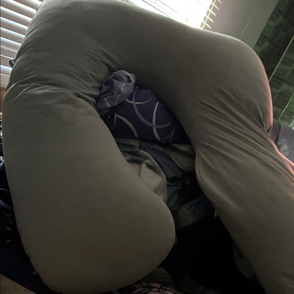 Gray Full-Body Pregnancy / Nursing Pillow